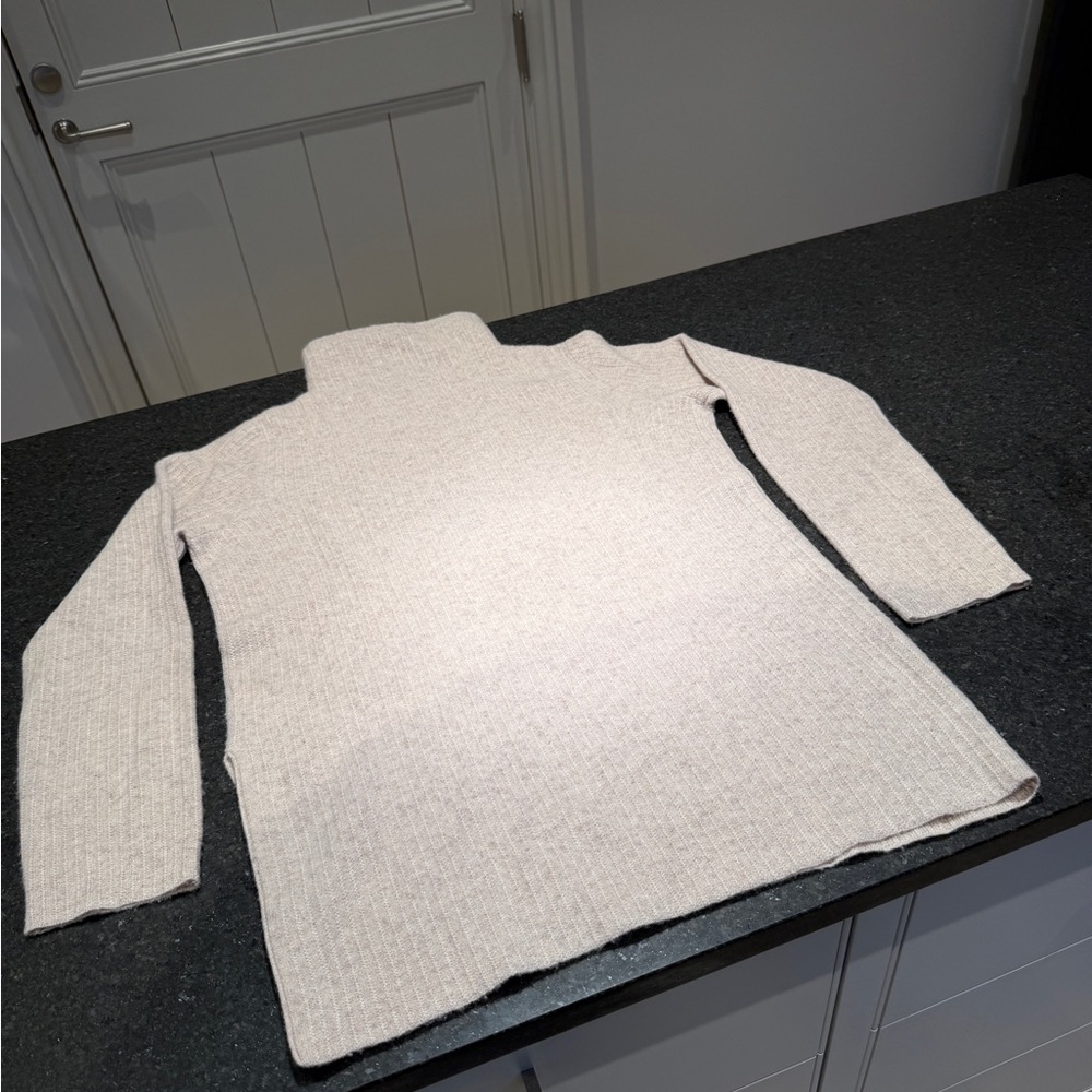 Ribbed Grey/Cream Sweater
